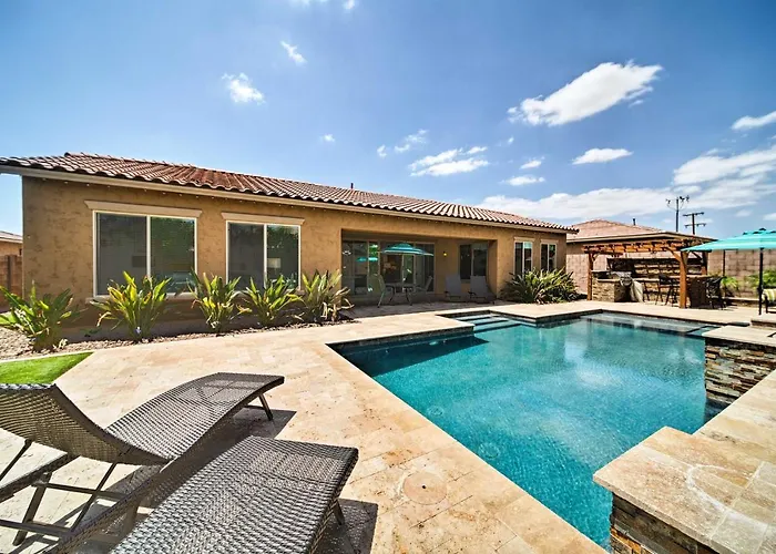 Hot Tub & Putting Green: In *